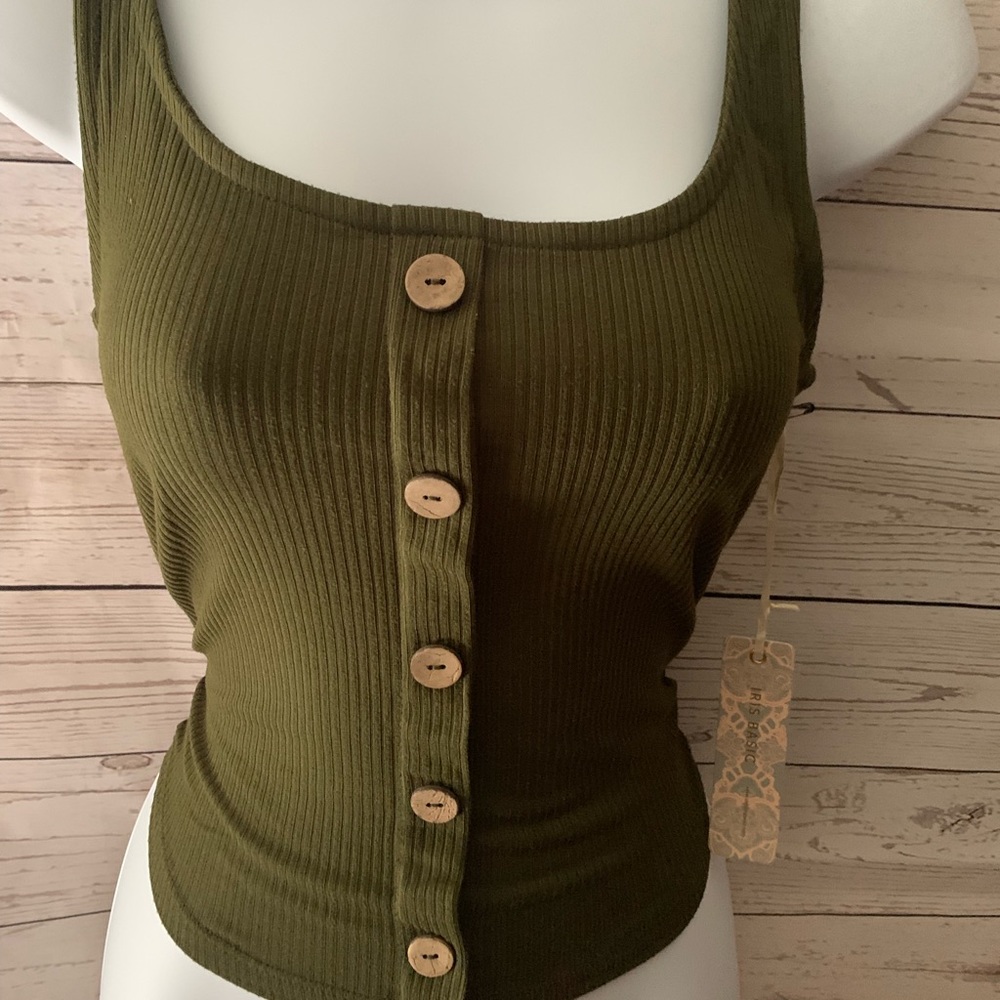 :tank top